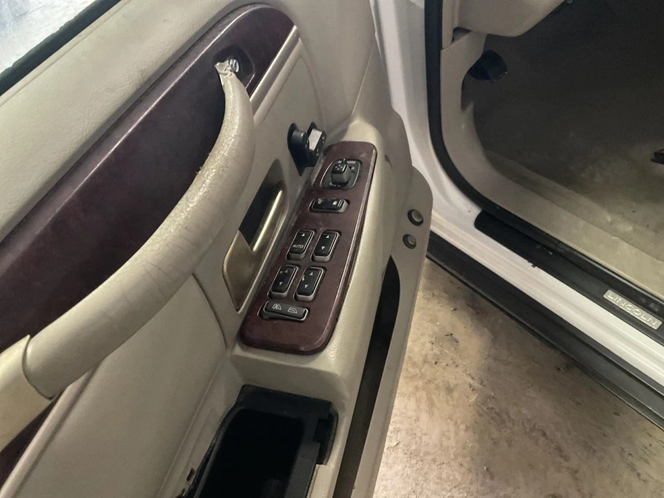 Driver Front Door Switch Driver's Master Fits 03-08 LINCOLN & TOWN CAR 5077325 - Image 1 of 4