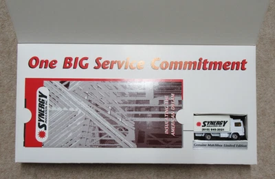 Camión contenedor Volvo Matchbox Superfast MB20 "Aislamiento CertainTeed SYNERGY" Foto 1 de 4