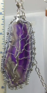 E097 Baum des Lebens auf ca. 3 1/2"" lila Achat mit 12"" Kette - Bild 1 von 3