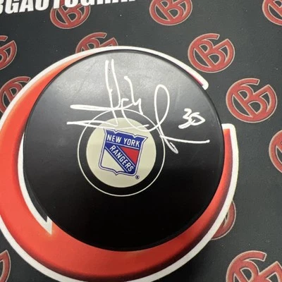 Henrik Lundqvist Autographed New York Rangers Logo Puck Signed Fanatics/Steiner - Image 1 of 2