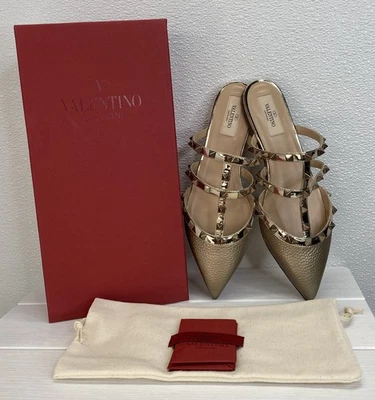 Mules de cuero Rockstud Valentino Garavani para mujer talla 7 beige sin cordones planos Foto 1 de 4