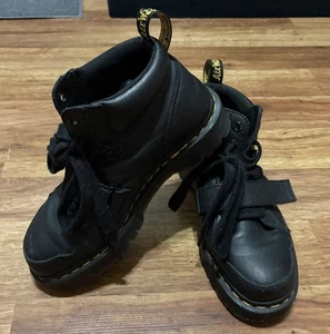 Botas para mujer Dr. Martens Zuma II informales con cordones al tobillo correa de cuero Virginia - Imagen 1 de 9