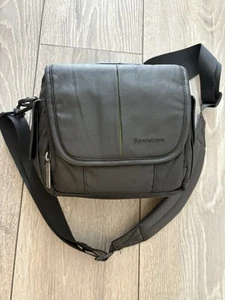 Sandstrom Waterproof Medium Camera Carry Case CSC Shoulder Bag - Picture 1 of 7