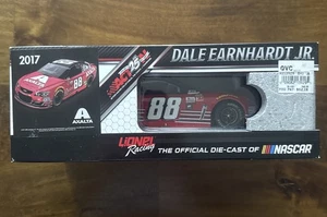 RARO 2017 LIONEL RACING #88 DALE EARNHARDT JR. AXALTA LAST RIDE DIE - CAST CAR - Foto 1 di 9