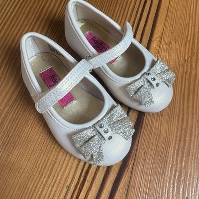 Rachel Shoes cream glitter bow mary jane heeled dress baby shoes SIZE 5M - Image 1 of 4