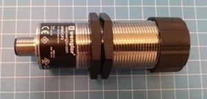 Wenglor Universalreflextaster UF88VCF3 Neu ohne OVP - Picture 1 of 4