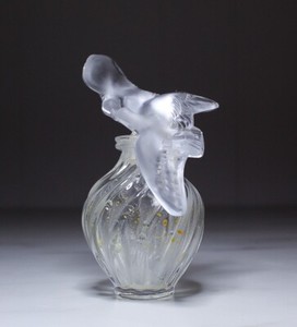 Vintage Crystal LALIQUE France Nina Ricci L'air Frosted Doves Perfume Bottle