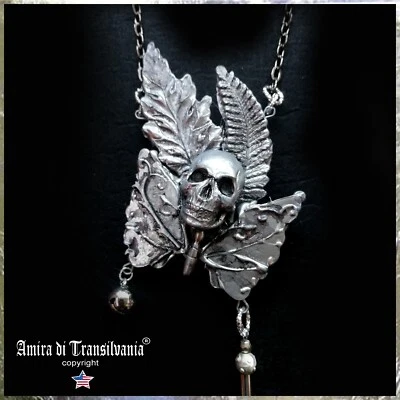 Talismán Colgante Amuleto Calavera Mariposa Polilla Hoja Joyería The Last of Us Tatuaje Foto 1 de 4