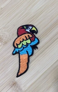 Parrot Bird Embroidered Sew on fabric patch - Picture 1 of 3