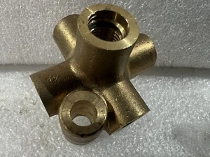 Conector de 5 vías de unión de tubo de freno de latón Land Rover serie 2 2a 279412 17H7108 nos - Imagen 1 de 4