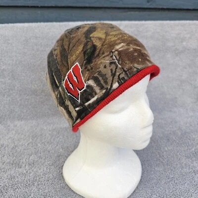 Youth Wisconsin Badgers Beanie Hat Realtree Camo Camoflage OSFM Acrylic  - Image 1 of 4