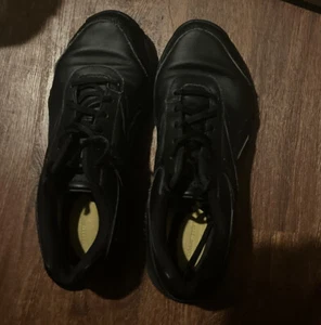 Reebok Women’s Oxfords Work Shoes Black Lace Up Oil & Slip Resistant 9 - Picture 1 of 3