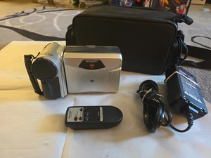 Sharp Viewcam VL-A45U 8mm Video 8 Camcorder - Charger & Bag Works Well! Read! - Picture 1 of 13