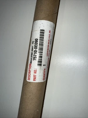 GENUINO LEXUS 16-22 RX350 RX450h CINTURÓN PUERTA PASAJERO DERECHO MOLDEADO 75710-0E090 Foto 1 de 3