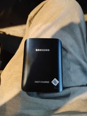 Banco de alimentación Samsung 5100 mAh - negro (EB-PG930BBUGUS) Foto 1 de 4