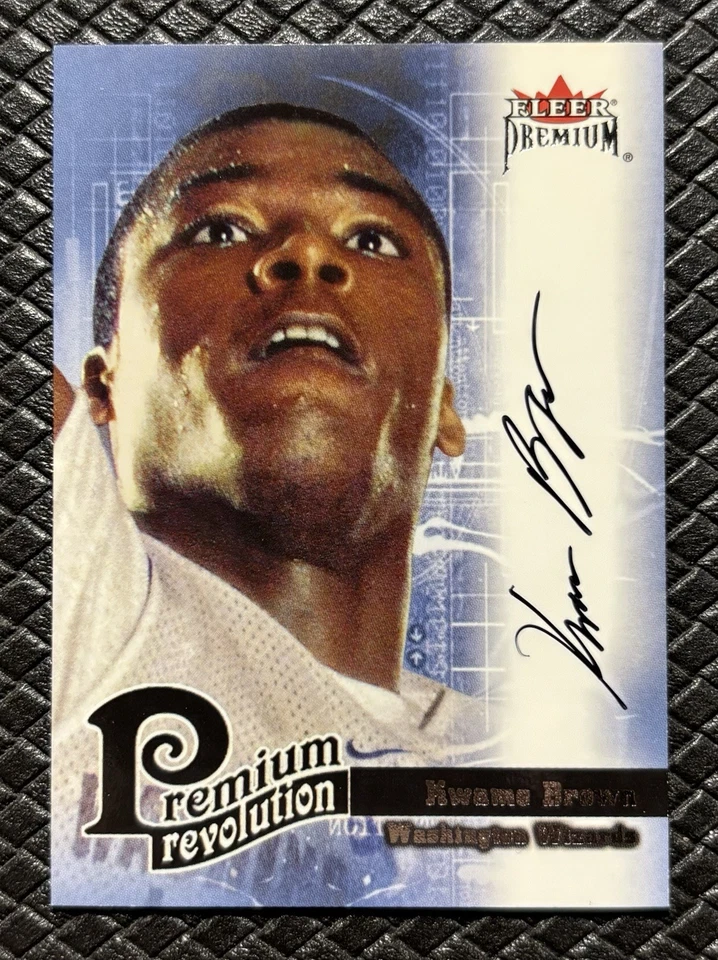 KWAME BROWN 2001-02 Fleer Premium Rookie Revolution Auto SSP/50 Wizards RC RARO Foto 1 de 2