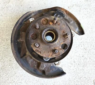 REBUILDABLE 92 93 94 95 96 97 98 99 LEXUS SC 300 & SC400 Pass Rear Knuckle Right - Image 1 of 4