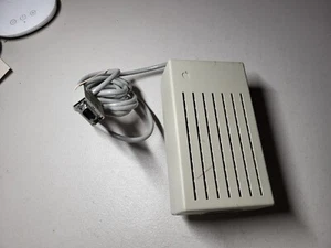 APPLE ETHERNET AUI ADAPTER M0432 (DSP-0061) 100-240V INPUT,12V-500mA Output - Picture 1 of 4