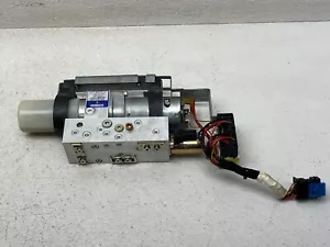 2006-2008 MERCEDES SLK280 CONVERTIBLE ROOF TOP HYDRAULIC PUMP MOTOR OEM LOT750 - Picture 1 of 10