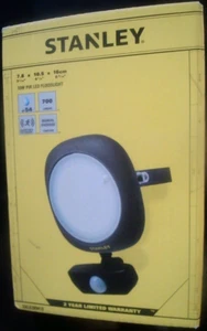 FUSCO LED PIR 10W STANLEY SXLS38941E. IP54. 700 LÚMENES.SENSOR PIR AJUSTABLE - Imagen 1 de 8
