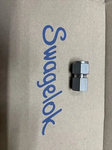 Swagelok  1/2" X 1/4" Stainless Steel Tube Fitting SS-810-7-4 - Picture 1 of 3