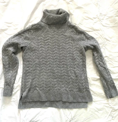 Suéter de cuello alto gris jaspeado con patrón de espiga Michael Kors súper suave talla S Foto 1 de 4