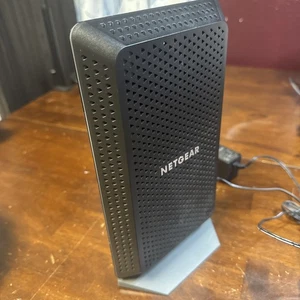Tested NETGEAR Nighthawk CM1200 DOCSIS 3.1 Multi-Gig Speed Cable Modem 2GBPS - Photo 1/3