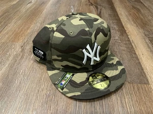 Gorra New Era MLB New York Yankees Fuerzas Armadas Día en el Campo 59FIFTY Talla 7 5/8 - Imagen 1 de 6