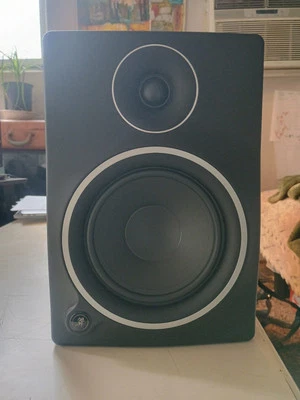 Mackie MR6 Mk3 6.5" Powered Studio Monitor Speaker - Image 1 of 4