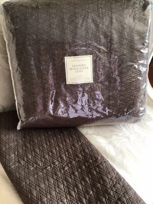 Edredón y fundas de seda Diamond Marquis de herrajes de restauración Foto 1 de 4