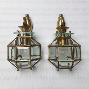 VINTAGE PAIR WALL SCONCES LIGHT BEVELED GLASS PANELS LANTERN HOLLYWOOD REGENCY - Picture 1 of 11