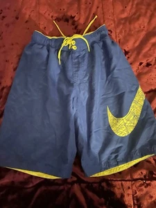 Nike Youth Medium Short - Picture 1 of 3