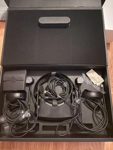 Oculus Rift VR Brille mit 2 Sensoren und Controllern + OVP - Bild 1 von 12