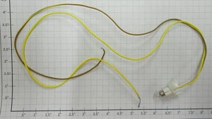 Faller 180670 18 Volt gelbe Schraube Midget E5/5 mm Glühbirne mit Fassung & Kabel - Bild 1 von 2