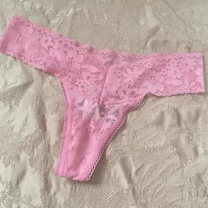 Victorias Secret Sz S Pink Lace String Thong Panties - Picture 1 of 3