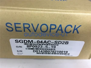 1PC YASKAWA SGDM-04AC-SD2B SGDM04ACSD2B Servo Motors New DHL/FedEx - Afbeelding 1 van 2
