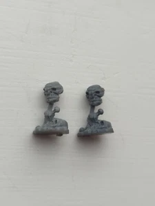 Warhammer Fantasy - Objective - Skull Pass - Pile of Bones w. Skull on Pole - Picture 1 of 1