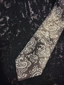 Vintage Gentry Mens Neck Tie Black Gray Paisley Professional Suit Office - Picture 1 of 10