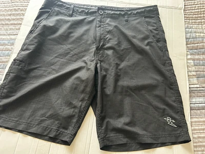 PANTALONES CORTOS DA HUI TALLA 38 COLECCIÓN HÍBRIDA CUADROS NEGROS Foto 1 de 4