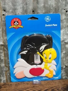 New GE Sylvester and Tweety Switch Plate LOONEY TUNES Single Toggle 2000 Y2K - Picture 1 of 6