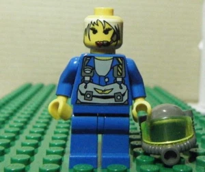 LEGO MINIFIGURE–ROCK RAIDERS-JET (FEMALE) – GENTLY USED - Picture 1 of 3