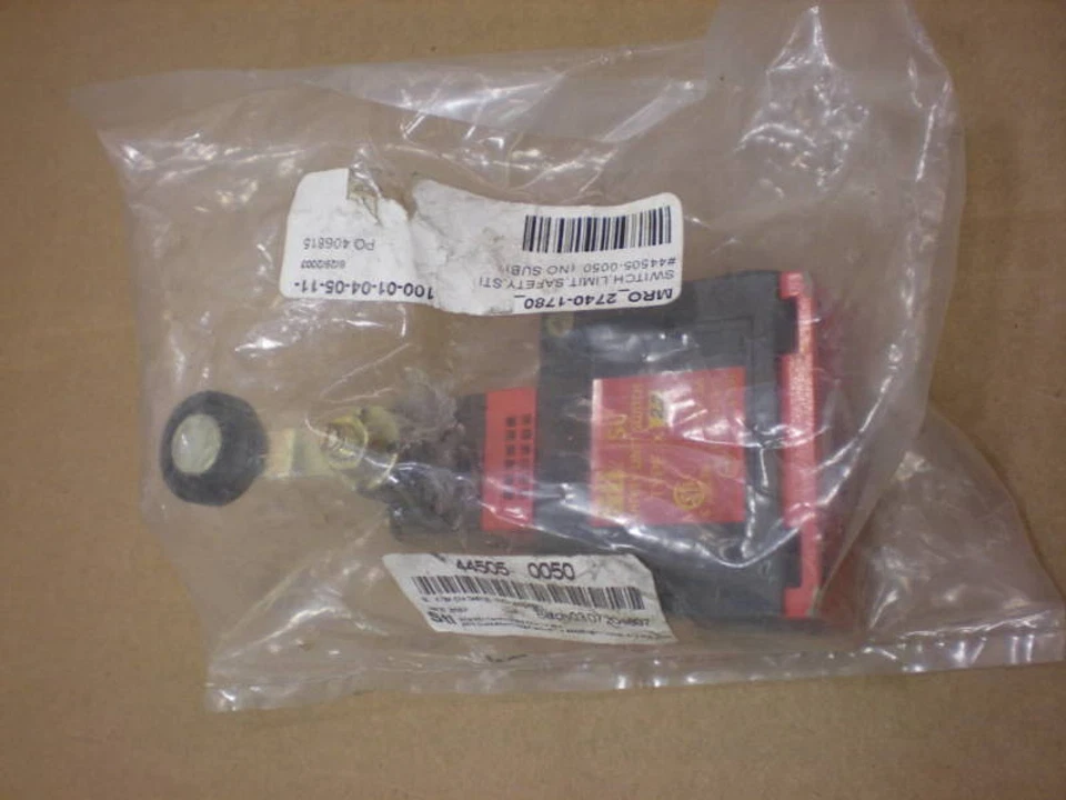 1 INTERRUPTOR LÍMITE SEGURIDAD STI TIPO X22 NUEVO 44505-0050 Foto 1 de 1