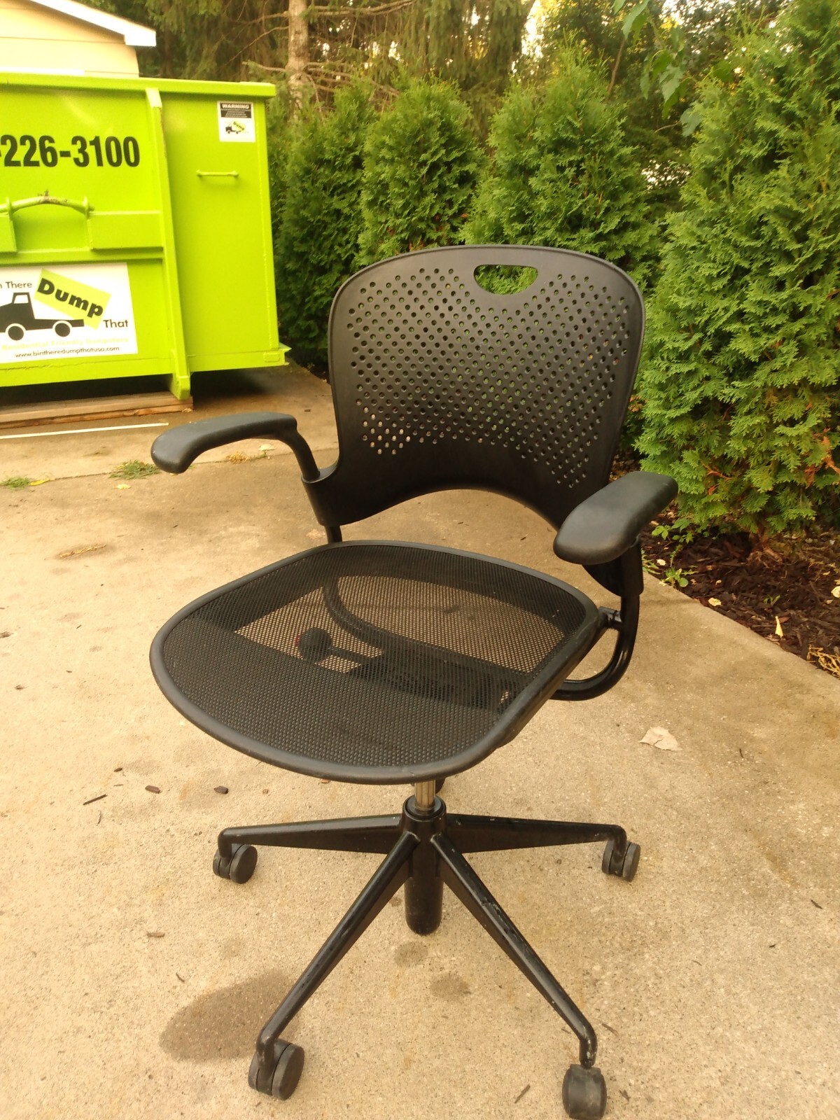 herman miller caper multipurpose chair used