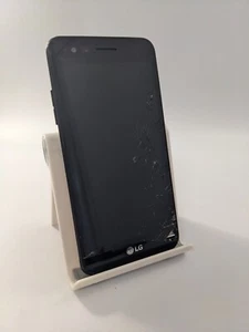 LG K4 2017 Black O2 Network Android Smartphone Cracked Faulty Incomplete #K12 - Picture 1 of 10