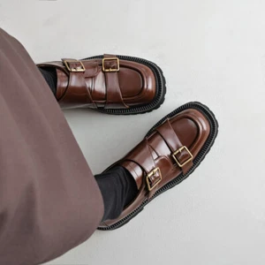 Zapatos mocasines de plataforma con correa y hebilla punta redonda de cuero elegantes para mujer JWKL - Imagen 1 de 14