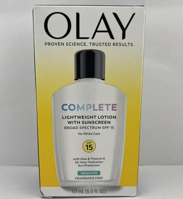 Loción facial Olay COMPLETA FPS 15 ligera, sensible, sin fragancia, 6 oz Foto 1 de 4