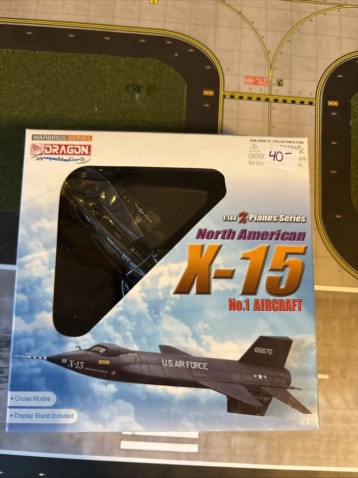 Dragon Models 1:144 X-15A USAF Scott Crossfield #56-6670 - Image 1 of 4