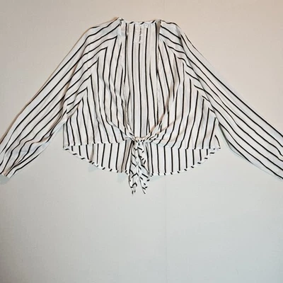 Blusa Sadie & Sage listrada frente amarrada tamanho M manga longa botão para baixo boho top - Imagem 1 de 4