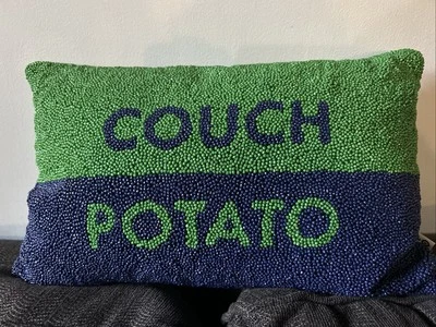 Sofá Kate Spade New York X Target con cuentas almohada lumbar decoración exclusiva Foto 1 de 4