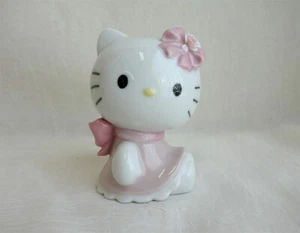 Nao by Lladro Hello Kitty Porcelain Figurine jp - Picture 1 of 5